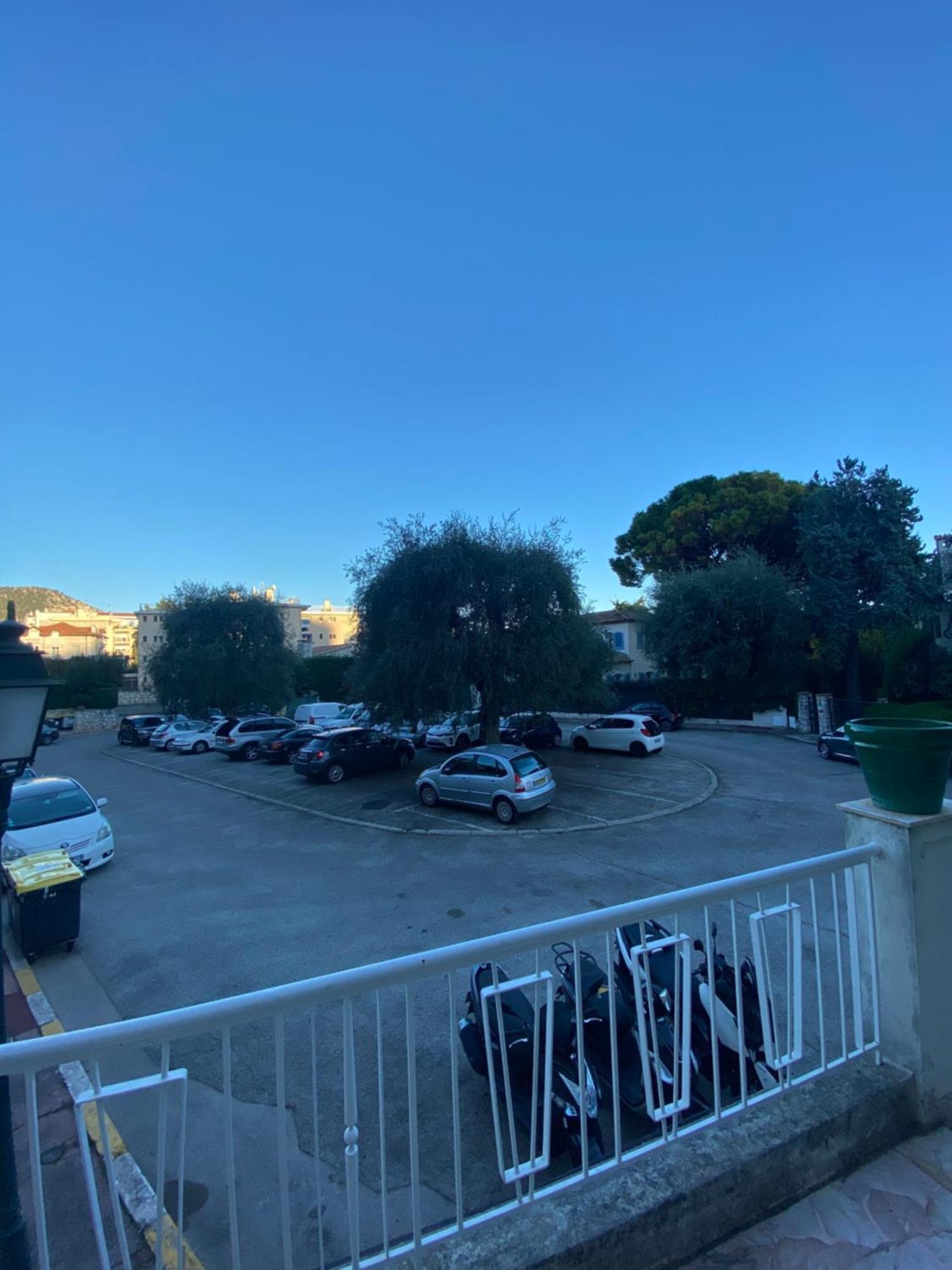 Studio Calme A Deux Pas De La Mer Avec Jardin Et Parking Prive Beaulieu-sur-Mer Dış mekan fotoğraf